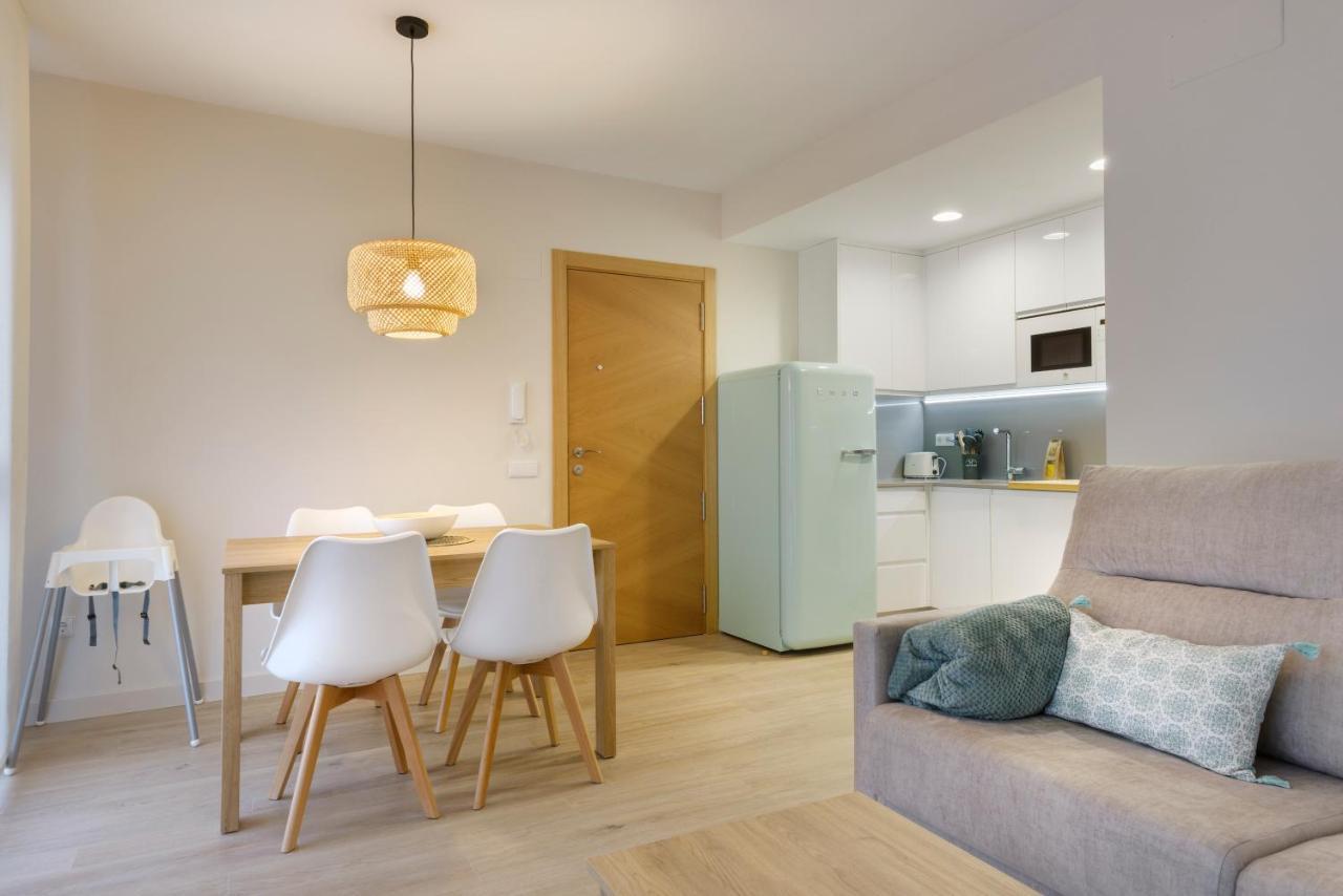 Apartamentos La Muralla De Jaca Extérieur photo