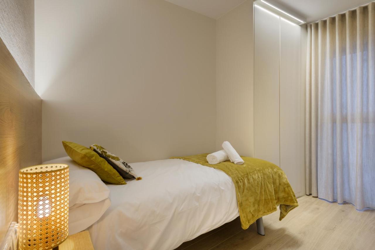 Apartamentos La Muralla De Jaca Extérieur photo