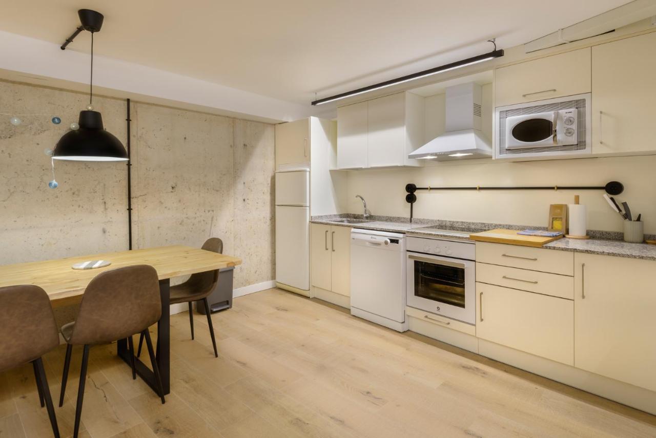 Apartamentos La Muralla De Jaca Extérieur photo